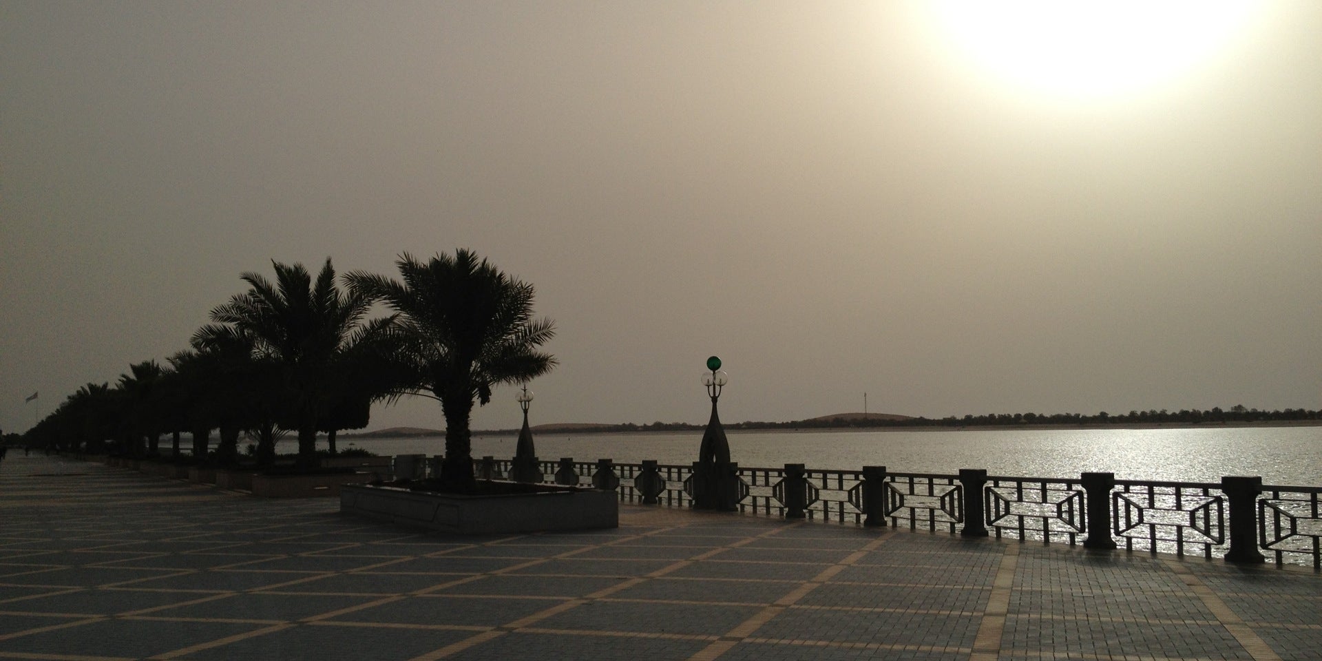 Corniche (الكورنيش)